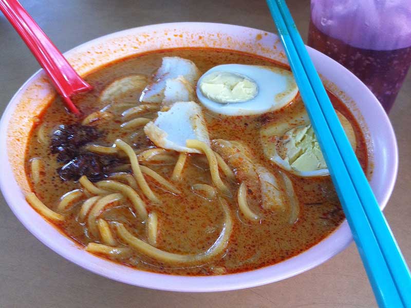 A famous dish I did try - Singapore Laksa